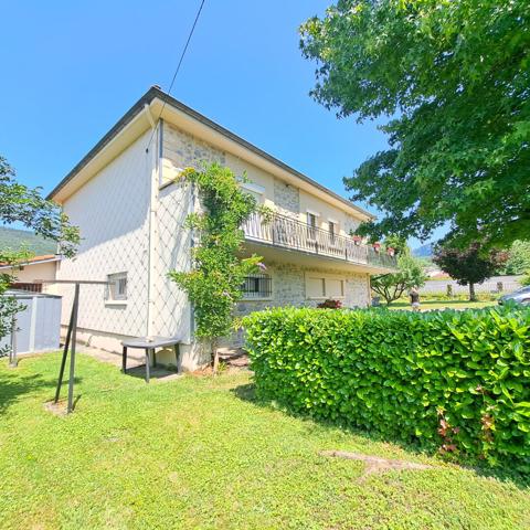 A VENDRE HAUT DE GAMME MAISON 4 CHAMBRES / JARDIN 1000 M² / 2 GARAGES