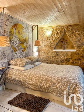 Gîte 7 pièces de 192 m² à Bourg (33710)