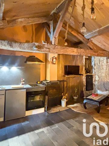 Gîte 7 pièces de 192 m² à Bourg (33710)