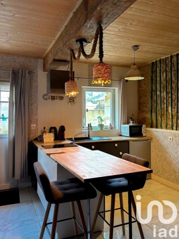 Gîte 7 pièces de 192 m² à Bourg (33710)