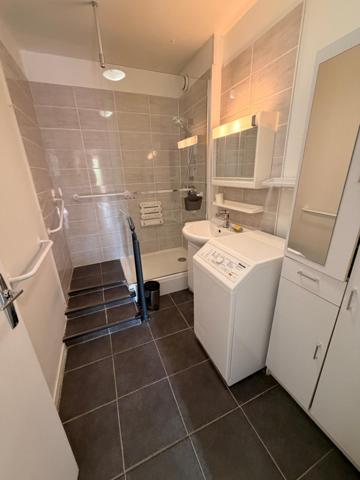 Appartement avec balcon et garage privatif.