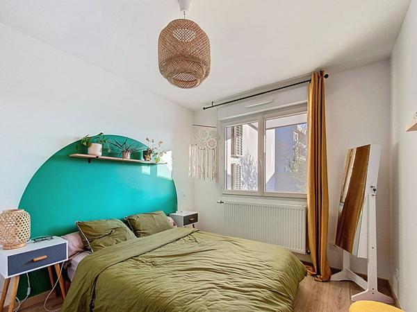 Immeuble en monopropriété avec deux appartements - REFAIT A NEUF - T3 + T5