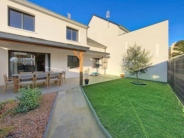 Immeuble en monopropriété avec deux appartements - REFAIT A NEUF - T3 + T5