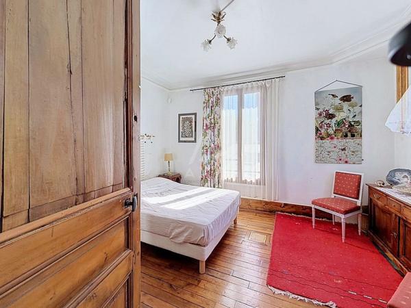 LE PERREUX-SUR-MARNE – MAISON FAMILIALE DE 115,6 M² – 4 CHAMBRES – ESPACE INDÉPENDANT DE 25 M²