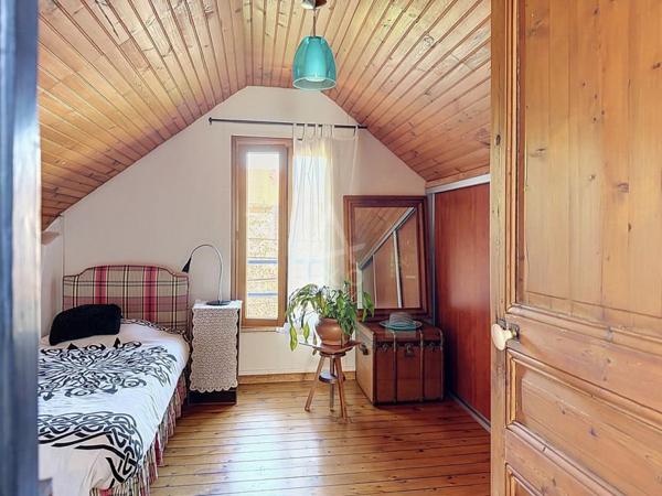 LE PERREUX-SUR-MARNE – MAISON FAMILIALE DE 115,6 M² – 4 CHAMBRES – ESPACE INDÉPENDANT DE 25 M²