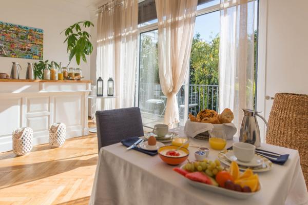Villa Art Déco d’architecte de 330m2 à 5mn à pied du coeur de la ville