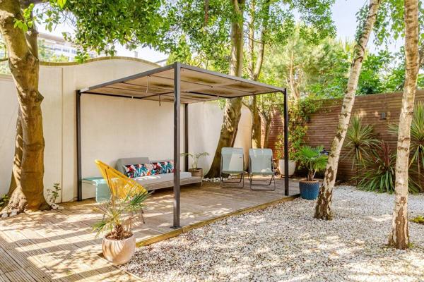 Villa Art Déco d’architecte de 330m2 à 5mn à pied du coeur de la ville