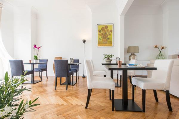Villa Art Déco d’architecte de 330m2 à 5mn à pied du coeur de la ville