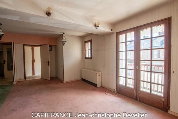 Maison à vendre GORRON (53) maison de ville deux chambres à rénover