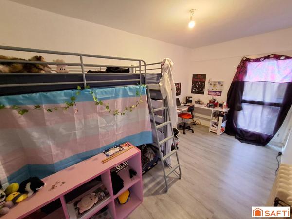 Maison mitoyenne vendu louée de 85m2 avec jardin, 5 pièces dont 3 chambres