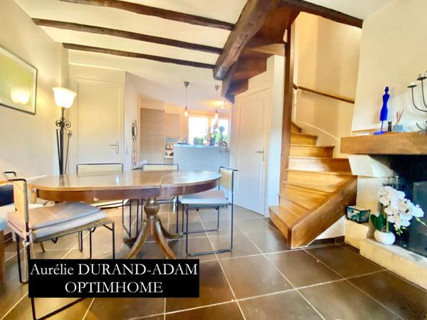 Maison de ville cosy, lumineuse et idéalement située - 3 chambres - Petit salon en mezzanine - Sous sol complet - Parking