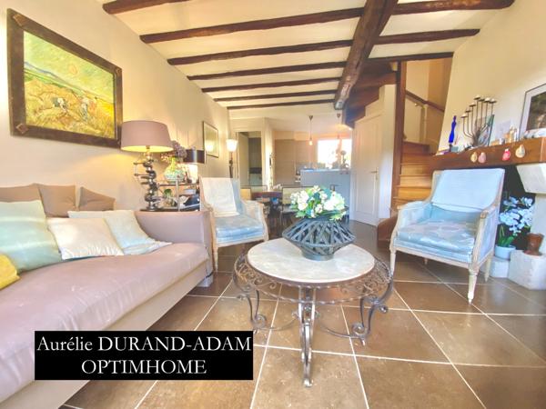 Maison de ville cosy, lumineuse et idéalement située - 3 chambres - Petit salon en mezzanine - Sous sol complet - Parking