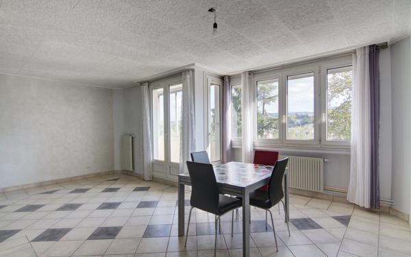 Appartement à vendre    4 pièces • 98,38 m2 Saint-Chamond