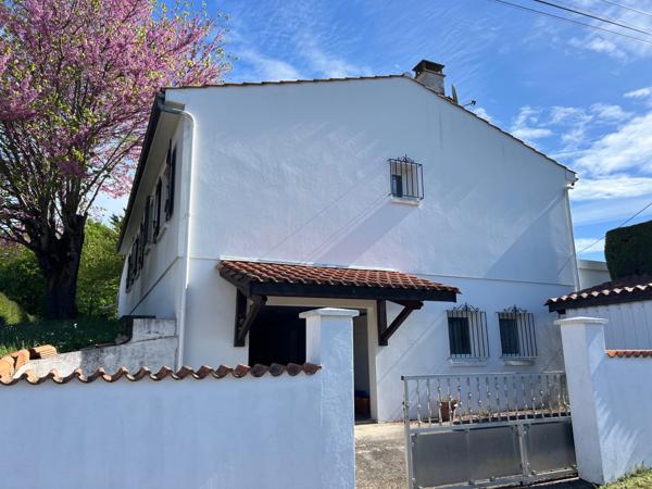 Maison à vendre 6 pièces CHERAC (17)