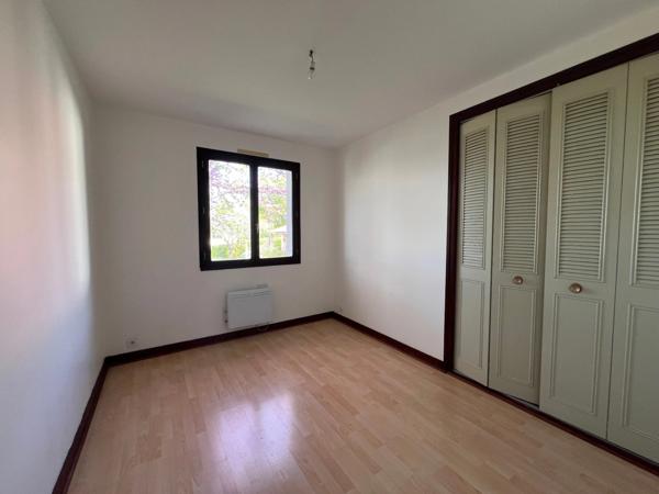 Maison à vendre 6 pièces CHERAC (17)