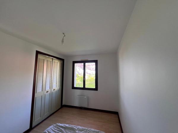 Maison à vendre 6 pièces CHERAC (17)