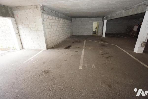 AMIENS, rue Béranger, place de stationnement sécurisée