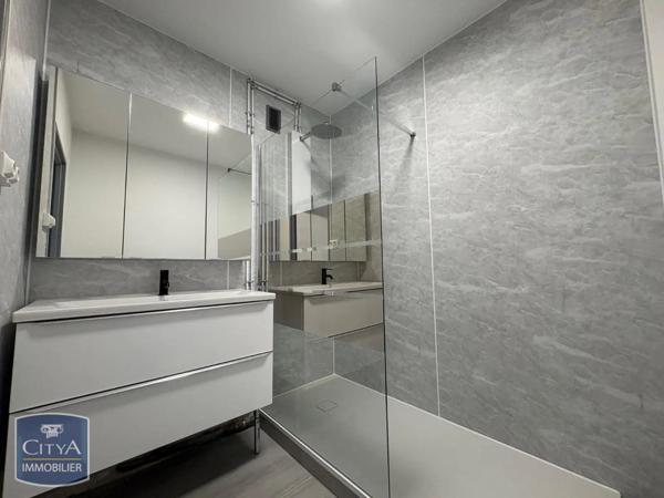 Appartement à louer 3 pièces 77.85m²