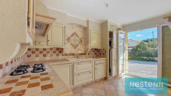 Maison Istres, plain-pied, type 5, 4 chambres, jardin, piscine, garage, proche centre ville