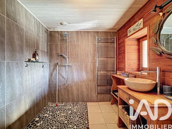 Maison à vendre 8 pièces 187 m² Fillinges