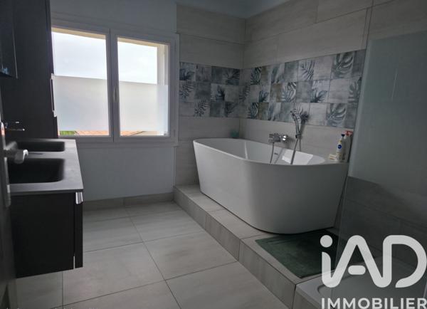 Maison à vendre 6 pièces 202 m² Elne