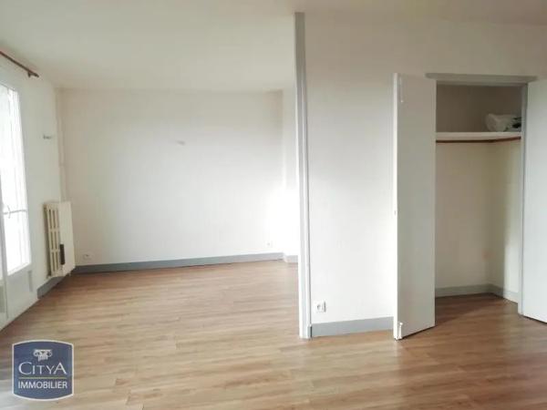 Appartement à louer 2 pièces 55.59m² Le Mans (72000)