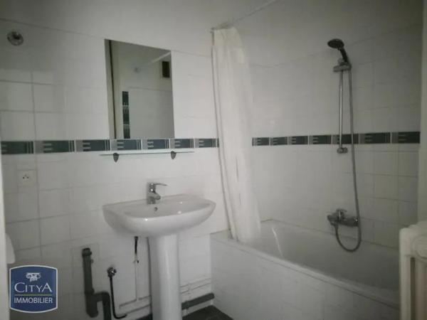 Appartement à louer 2 pièces 55.59m² Le Mans (72000)