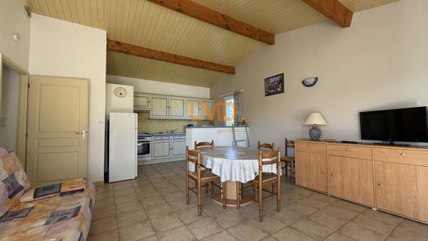 Ensemble de 6 maisons avec piscine