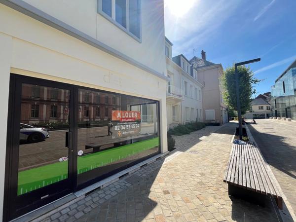 Location                                                      Local commercial
                        
                     2 pièces                      34 m2                     à Chartres