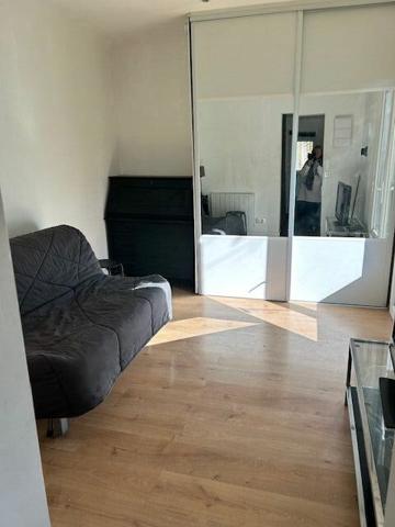 Appartement à louer  1 pièce •  Ollioules