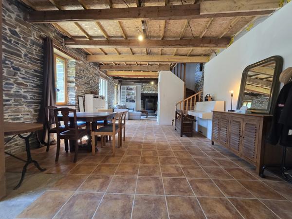 Immobilier Rostrenen (22110) – Maison de village 87m2 – 165 500 €