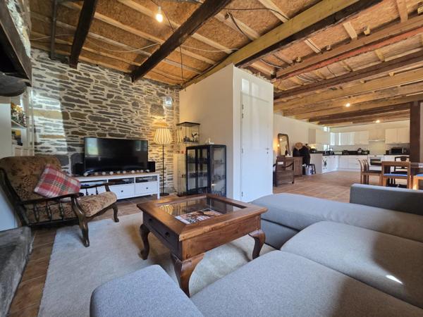 Immobilier Rostrenen (22110) – Maison de village 87m2 – 165 500 €