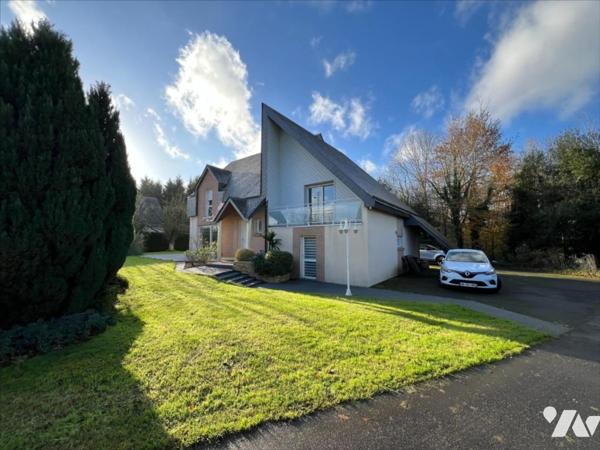 MAISON D'ARCHITECTE 5 PIECES 180m²