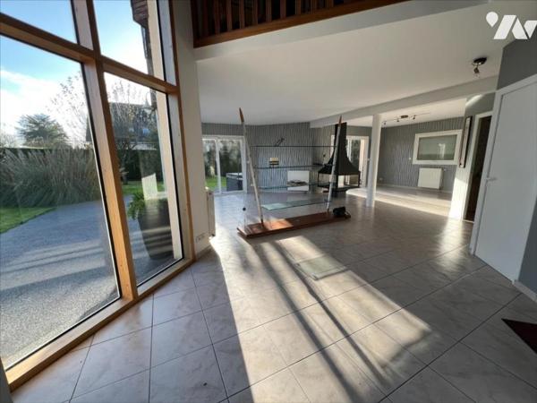 MAISON D'ARCHITECTE 5 PIECES 180m²