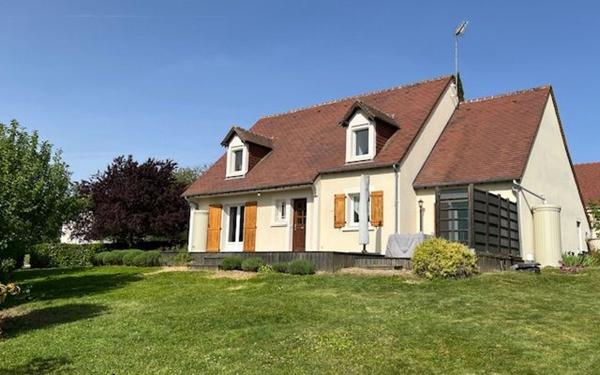 Maison à vendre    6 pièces •  Saint-Aignan