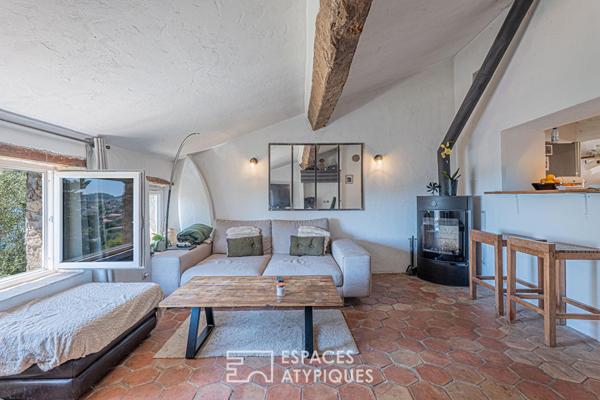 Maison de village en duplex avec vue mer à Magagnosc