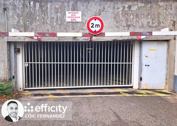 Parking
        
        - 13 m² 12 500 € *