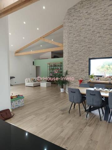 Maison à vendre 6 pièces de 249 m²