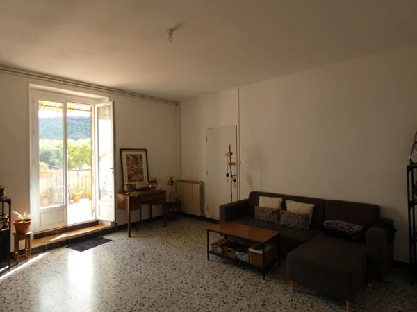 Appartement T3 au 2° étage