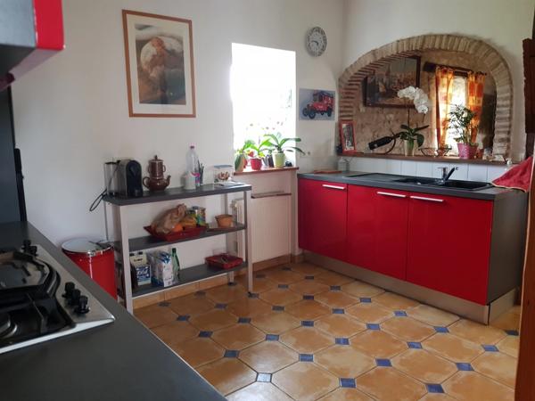 MAISON DE CARACTERE - 11 pièces - 223m² - MONTMORILLON - 86500