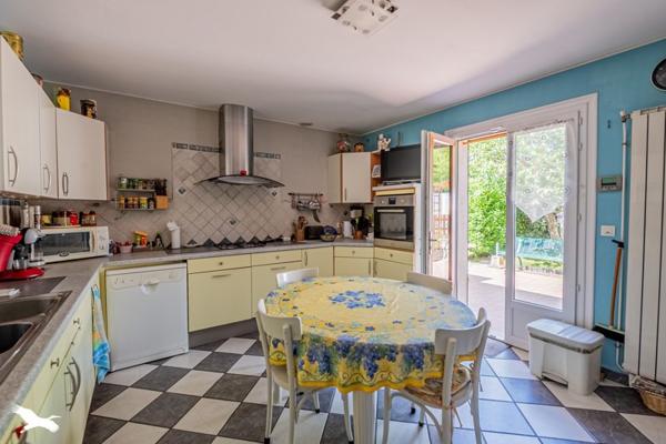 Maison à vendre |  Artigues-près-Bordeaux |  4 pièces | 144 m²