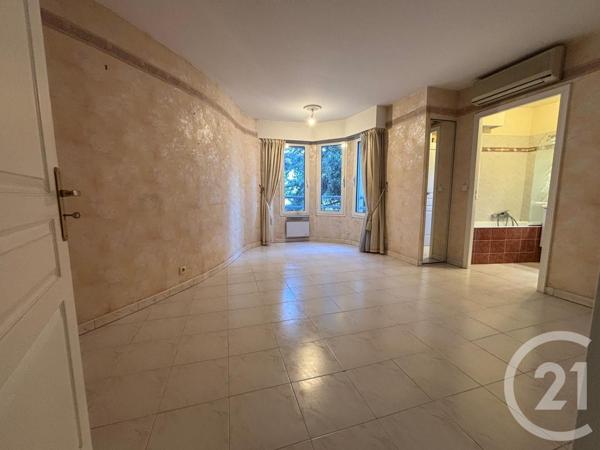 Appartement F3 à vendre  3 pièces - 85,56 m2 LE CANNET - 06