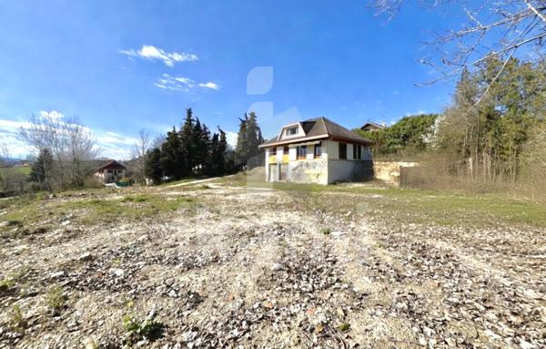 Terrain à Batir de 1 200 m²