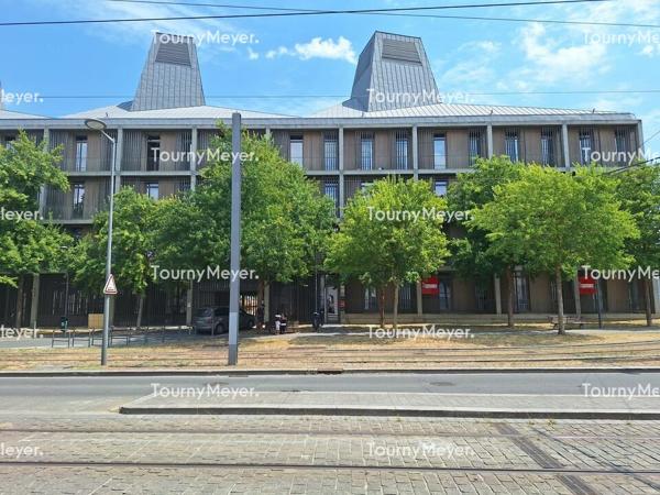 BUREAUX A LOUER - BORDEAUX BASSINS A FLOT
