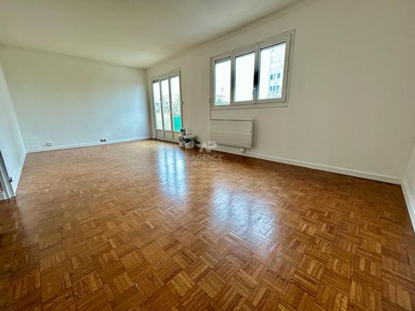 Appartement Poissy 3 pièces 71 m2 €239 000 ** - Référence 9022