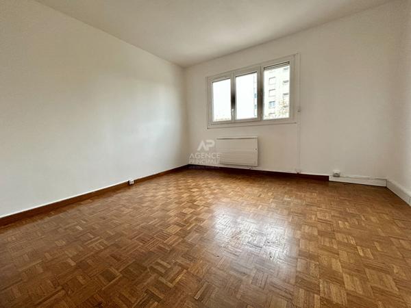 Appartement Poissy 3 pièces 71 m2 €239 000 ** - Référence 9022
