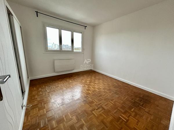Appartement Poissy 3 pièces 71 m2 €239 000 ** - Référence 9022