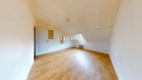 Très bel emplacement pour cet appartement à rénover