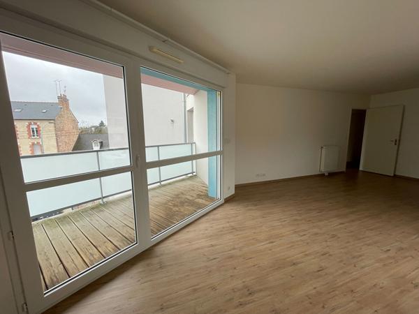 Appartement 3 pièces – 68 m² environ à Rennes Saint-Hélier (ref : 32786)