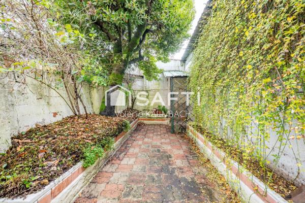 Maison de ville à rénover 3 chambres, cour, garage